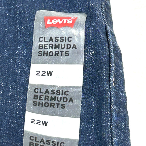 Levis Classic Bermuda Shorts Womens 22W Dark Wash Denim Cuffed Hem New - Picture 5 of 9